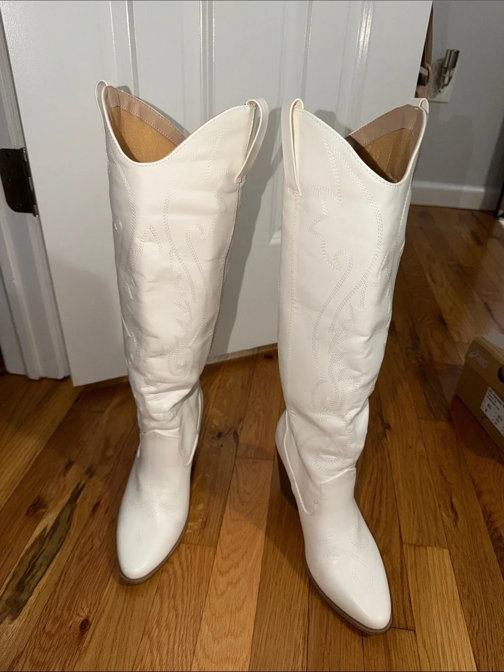 Women's Over-the-Knee White Western Boots